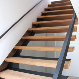 Construire un Escalier de Secours Conforme aux Normes Meaux